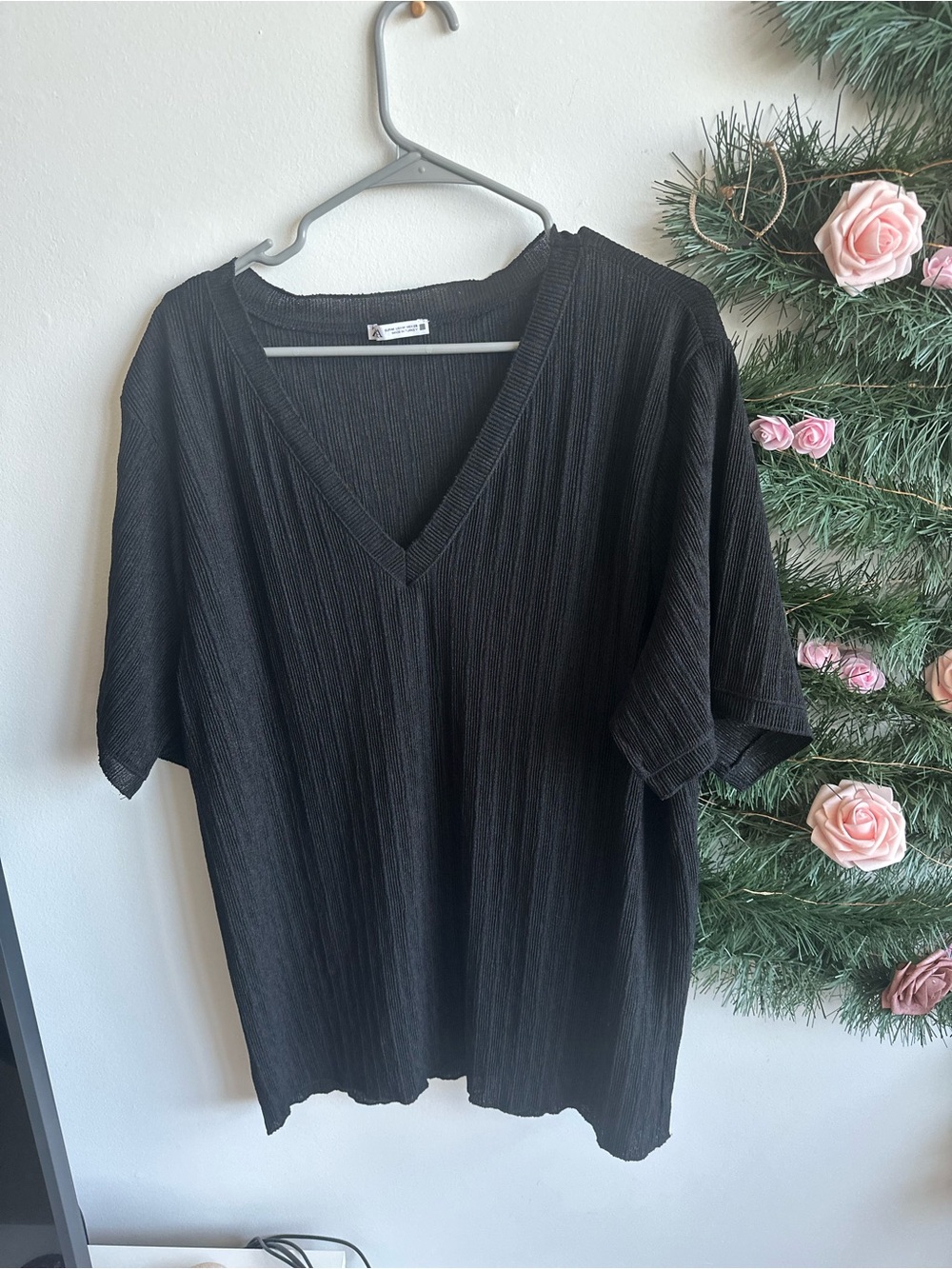 Zara Black V-Neck Ribbed Short Sleeve Top - oversized
